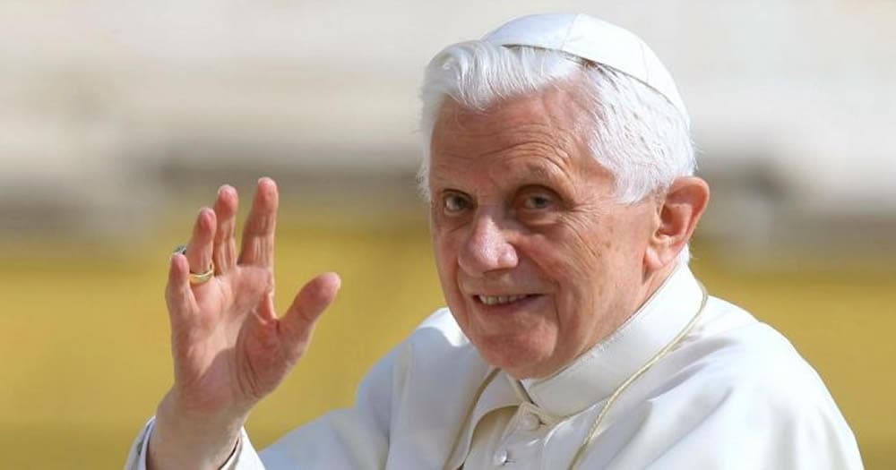 Il giornale tedesco Die Zeit: “Joseph Ratzinger sapeva di abusi su minori nella sua diocesi e non li ha fermati”