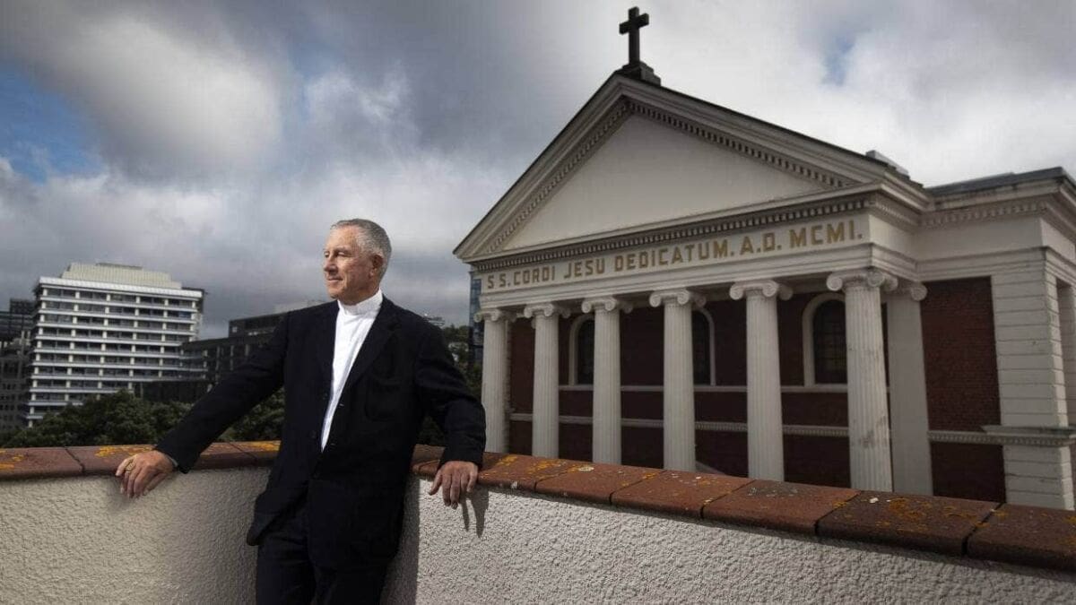 La Chiesa cattolica rivela enormi statistiche sugli abusi, ma è una “goccia nel secchio” affermano i sopravvissuti