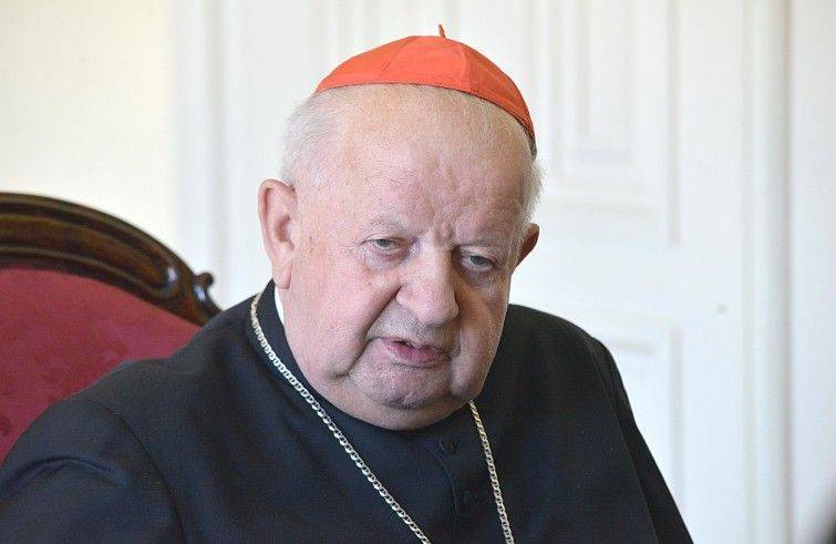 L’indagine vaticana scagiona il cardinale Dziwisz: «Mai insabbiato i pedofili». Ma dal Messico una vittima: «lui sapeva di Maciel»