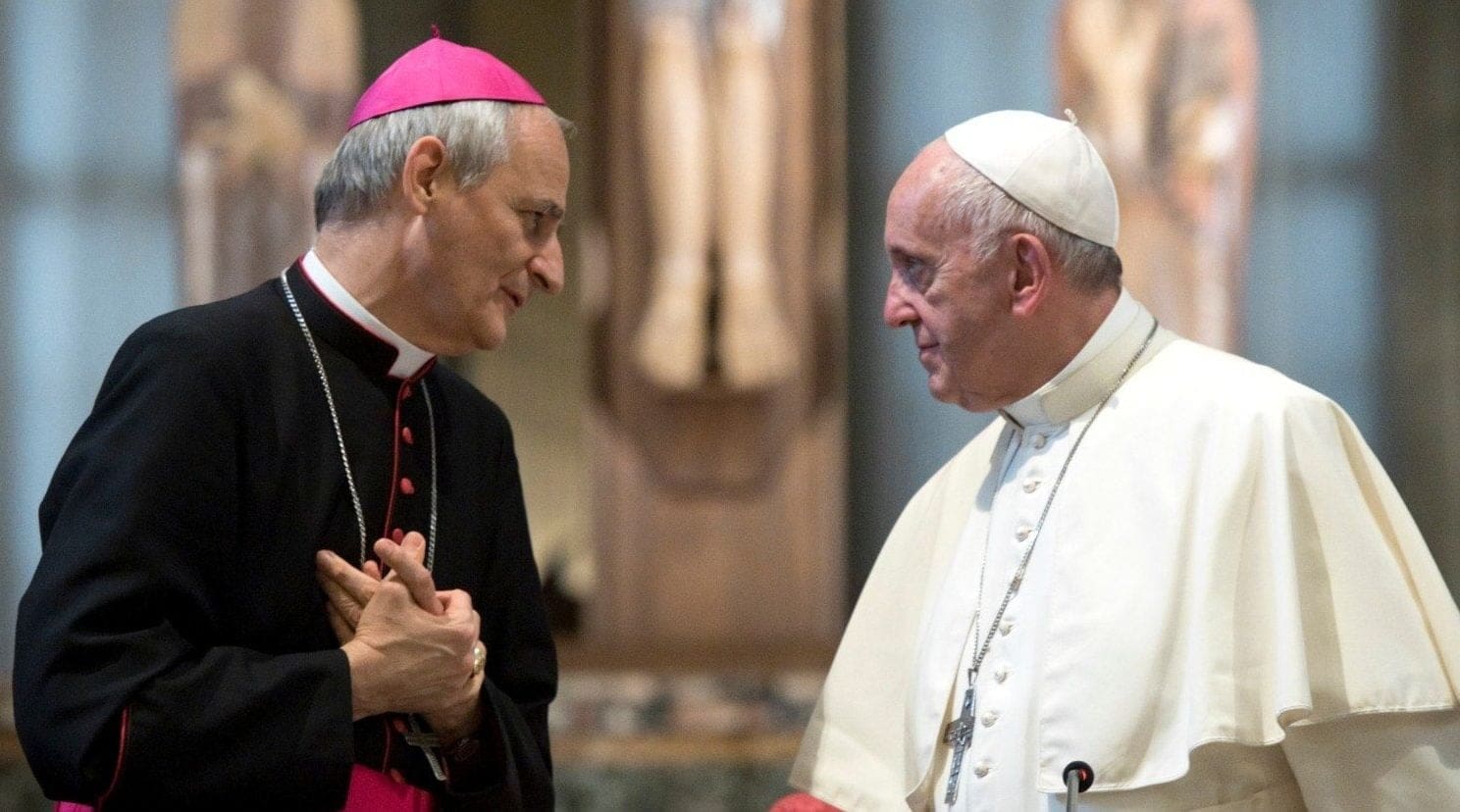 Emanuela Orlandi, il cardinale Zuppi ammette il coinvolgimento della Chiesa: “Bisogna cercare di arrivare quanto prima alla verità”. La replica di Pietro Orlandi