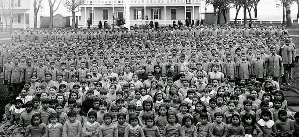 Dai crimini della Chiesa contro i bambini Métis e Inuit in Canada (almeno 4mila sono morti) a quelli commessi sui bimbi degli Ebrei anche a Roma