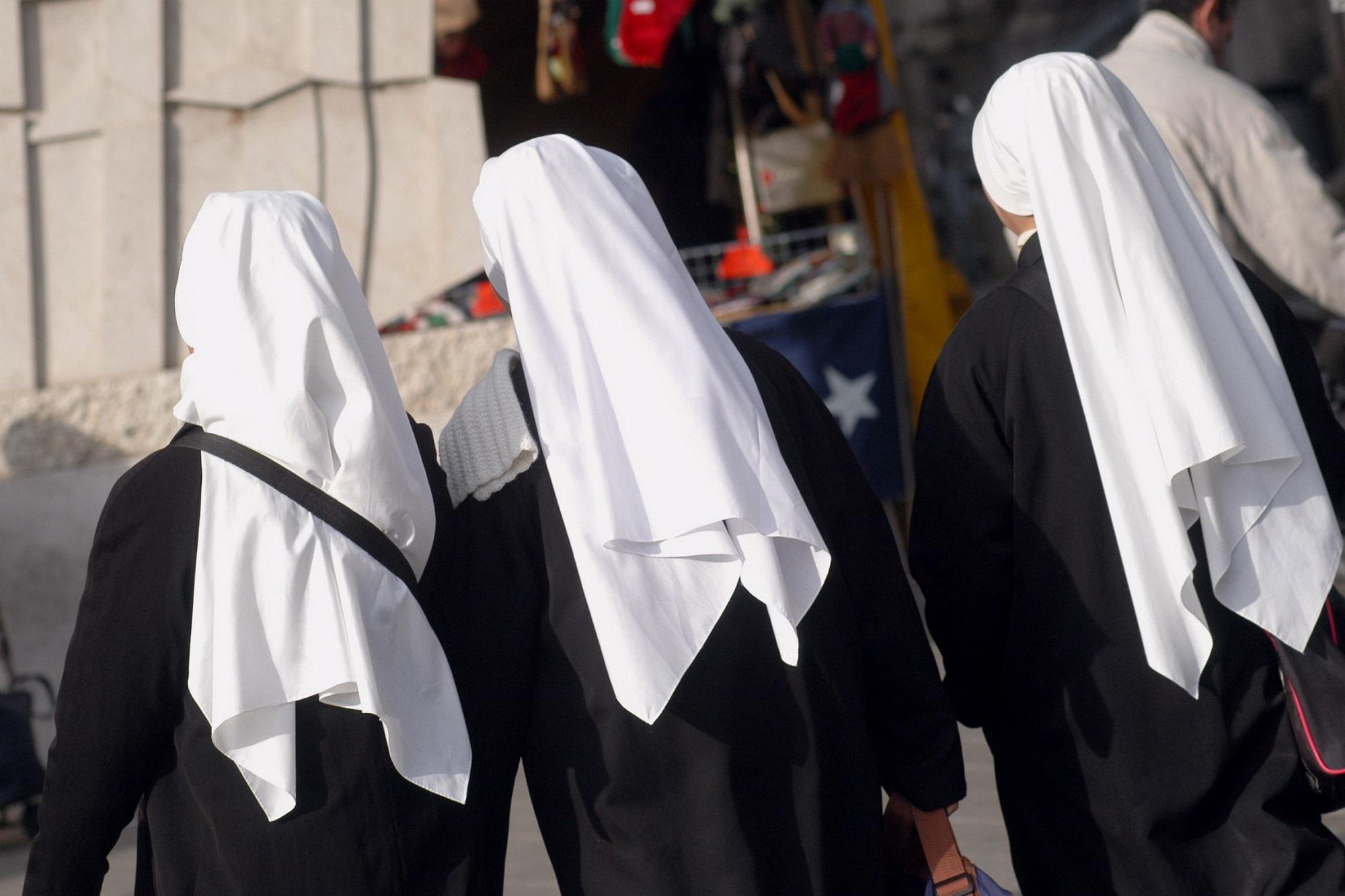 La suora che ha denunciato il sacerdote che la stuprava