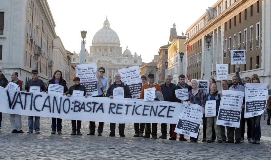 Pedofilia nella Chiesa, 89 vittime in due anni. Pure con il lockdown!