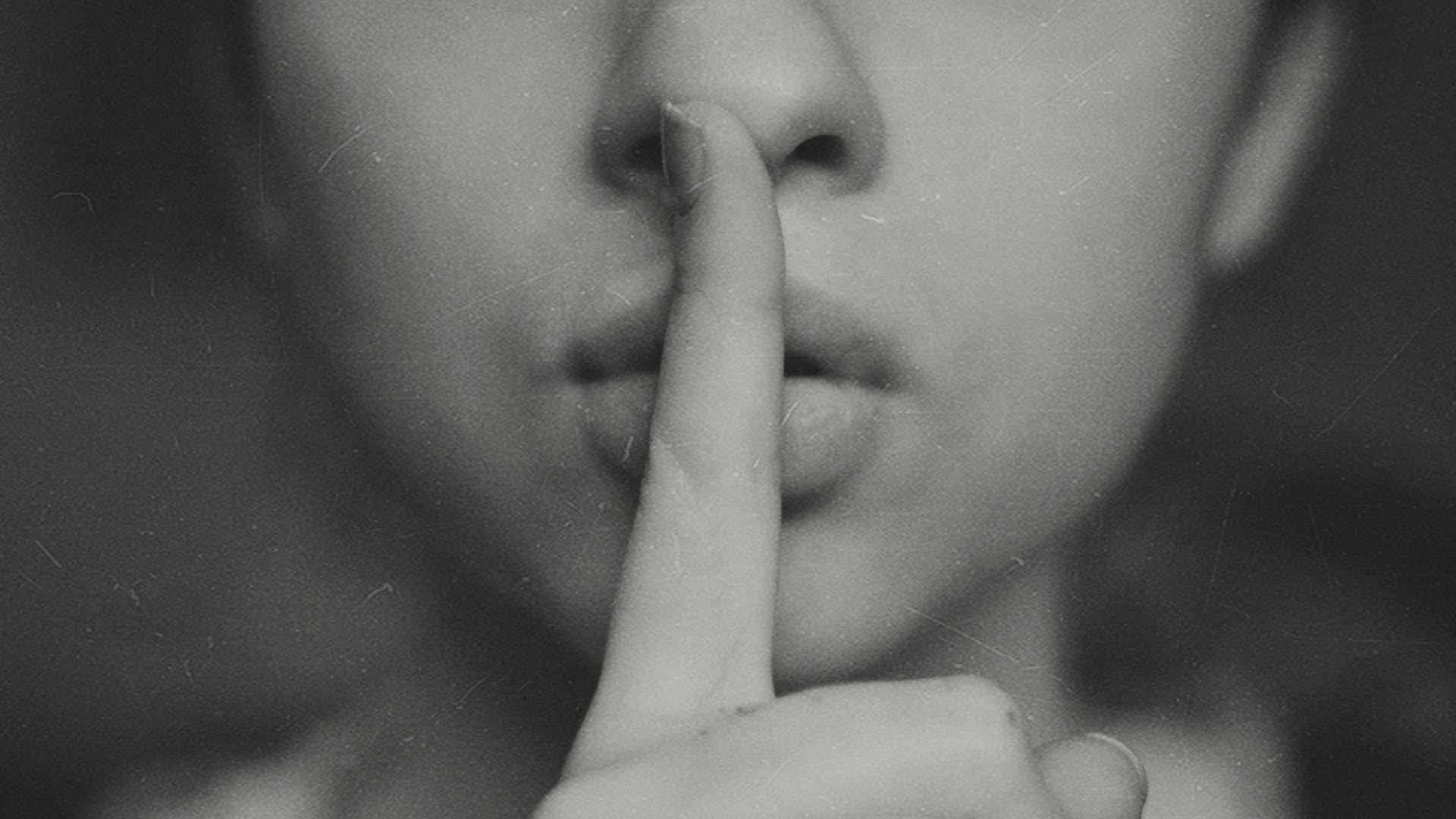 L’OBLIO – Saloon per preti che si rifanno il curriculum