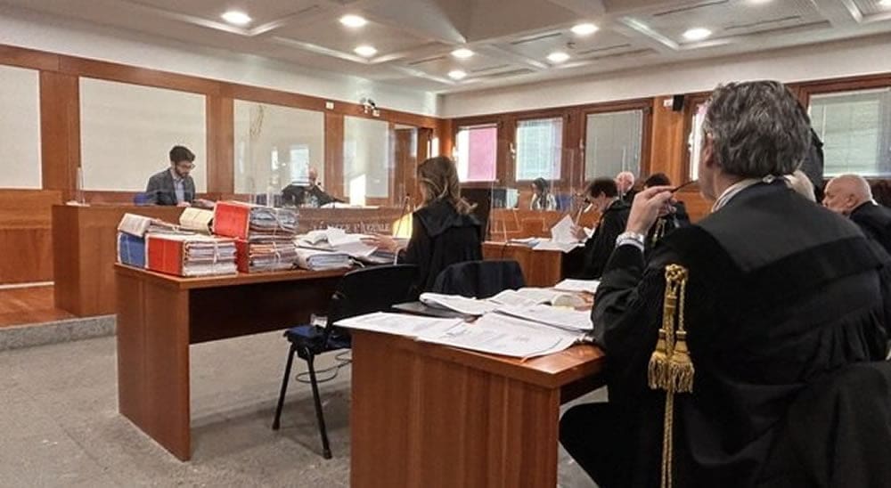 «Molestie in seminario», la testimonianza dell’ex parroco D’Antiga al processo contro il “corvo”