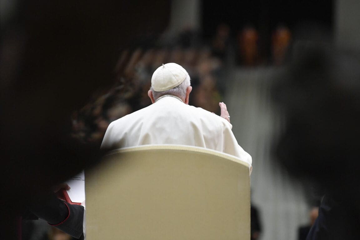 Sportelli vaticani per le vittime – La critica ironica dei sopravvissuti – #CEI-Comic