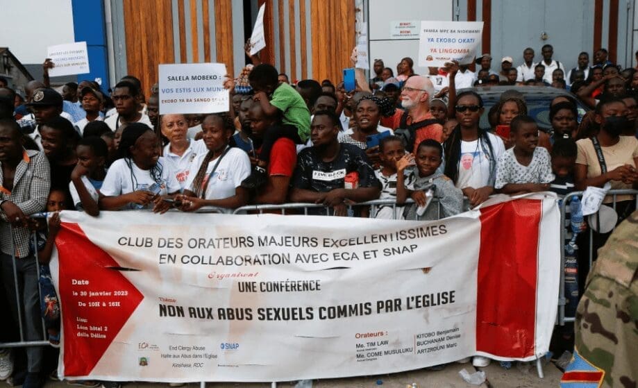 I manifestanti nella Repubblica Democratica del Congo chiedono al Papa di incontrare le vittime di abusi sessuali