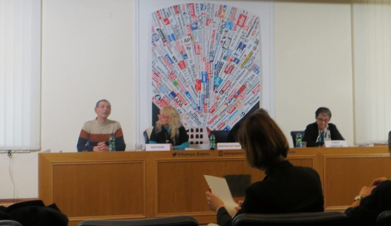 Conferenza stampa di “Adultxs por los Derechos de la Infancia” – Sala della Stampa Estera di Roma