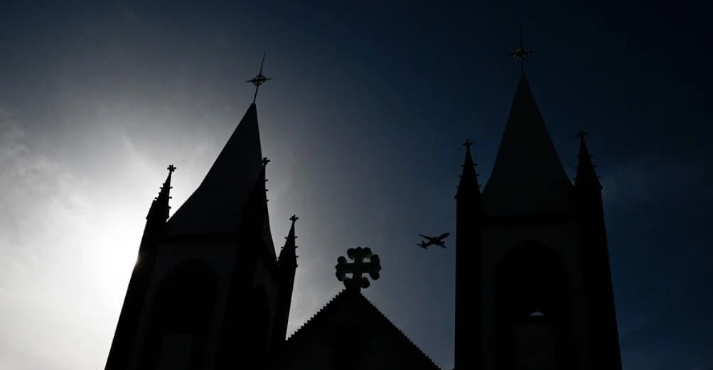 Emergono altri scandali di abusi sessuali nella Chiesa cattolica, ora in Colombia