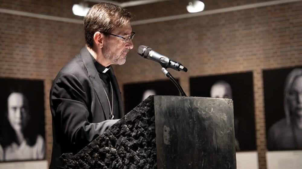 José Cobo: “Ci scusiamo per tutto quello che abbiamo fatto di sbagliato. Vogliamo continuare a condividere le cicatrici delle vittime”