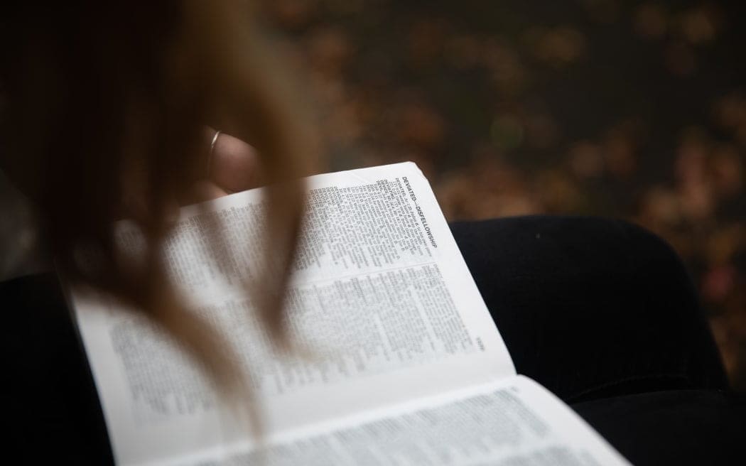 Le regole e la cultura che tengono nascosti i pedofili ai seguaci della fede dei Testimoni di Geova