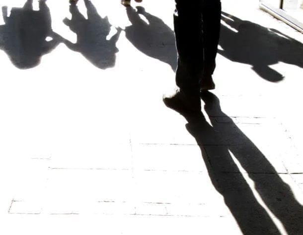 Taranto, abusi su minore in una comunità: anche il prete rischia il processo