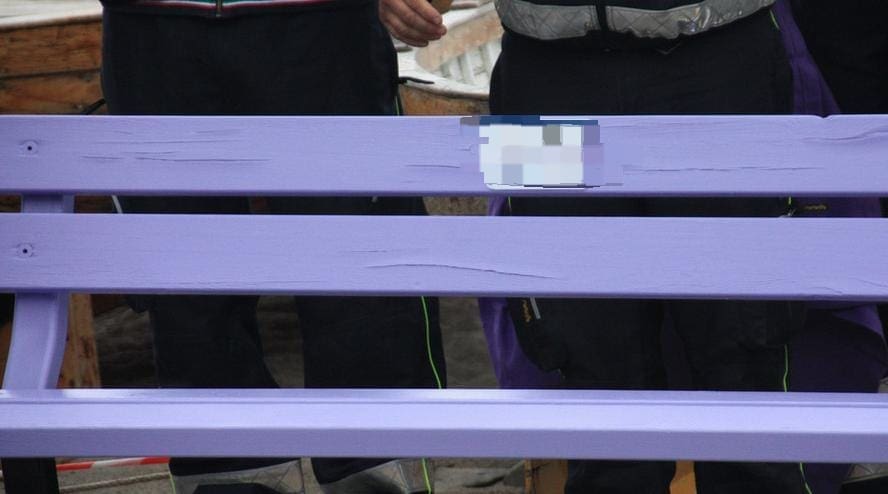 Panchina viola contro gli abusi, Rete l’Abuso diffida l’amministrazione Russo. L’assessore Branca: “Inconcepibile, siamo sensibili al tema della pedofilia”
