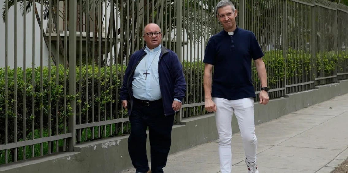 Una società peruviana segreta ha abusato impunemente delle sue reclute, affermano i critici che sperano che il Vaticano garantisca giustizia alle vittime