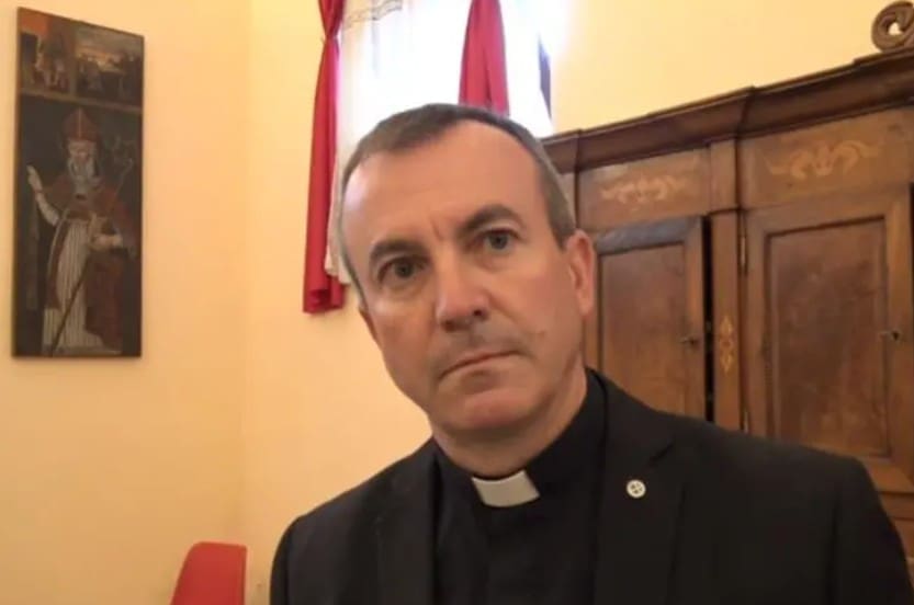 Padre Paolo Contini e gli abusi in seminario, i sacerdoti di Oristano chiedono «un equo processo canonico»