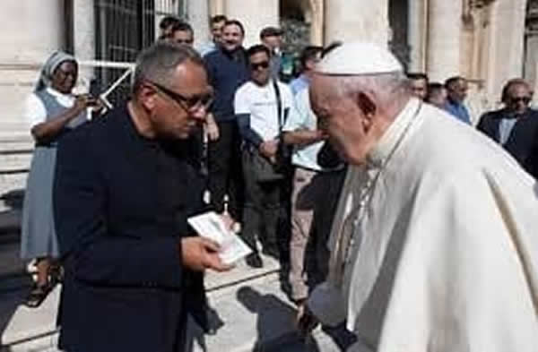 Parroco indagato per pedofilia e assegnato nel Reggino, l’arcivescovo revoca la nomina