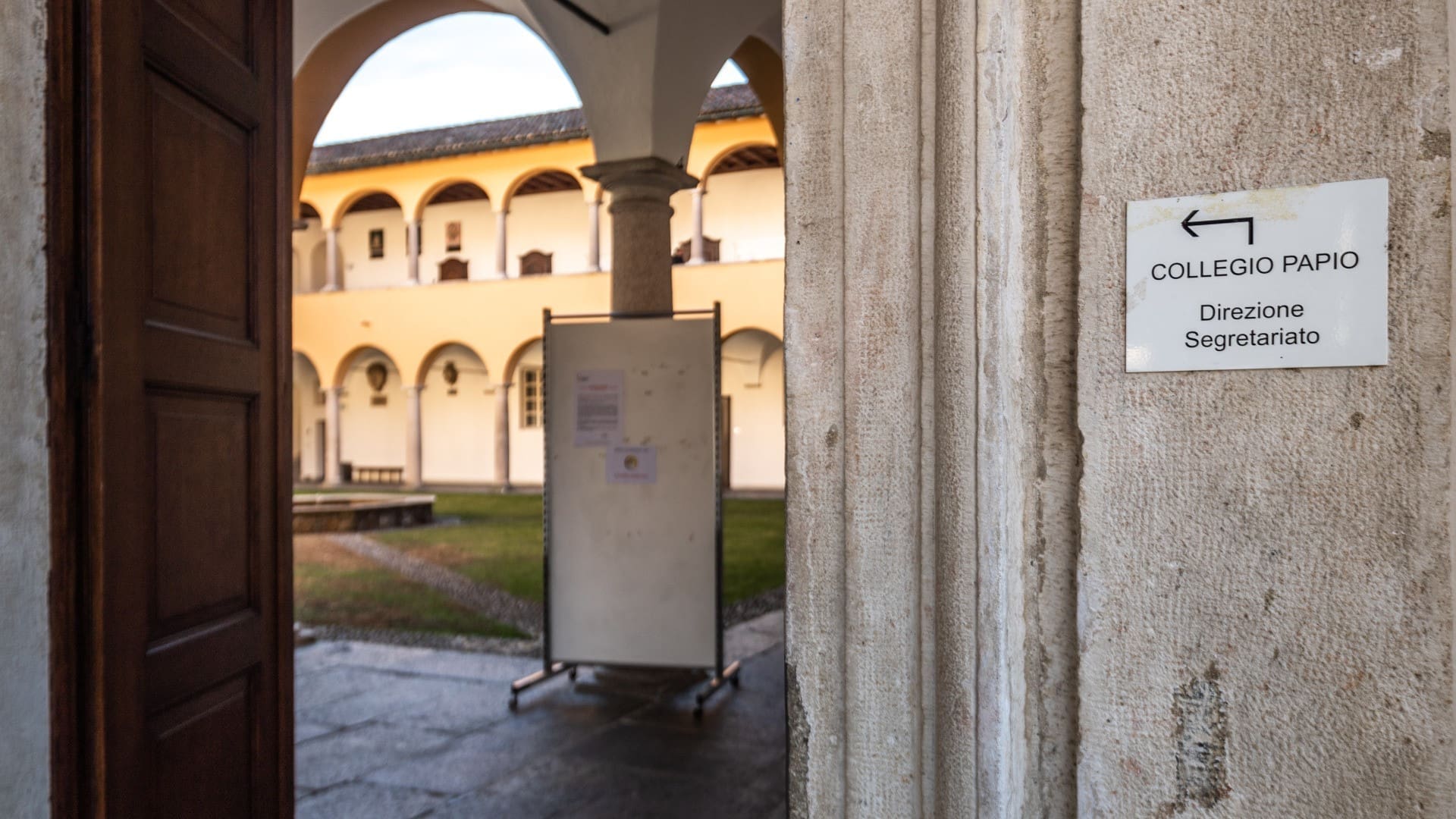 Il Consiglio di Stato ha sospeso il sacerdote accusato di abusi