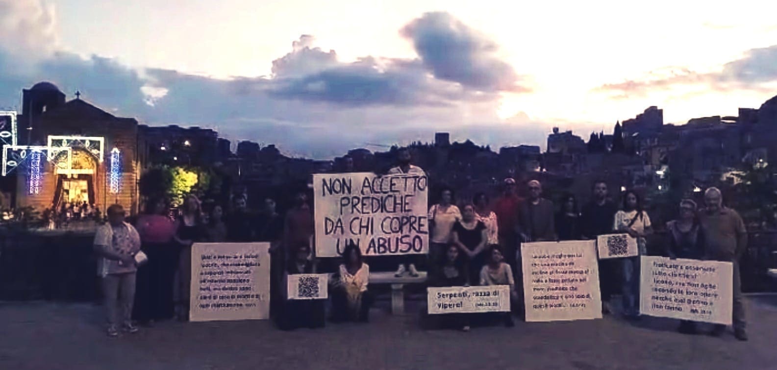 Omertà e coperture degli abusi clericali: la protesta parte da Enna
