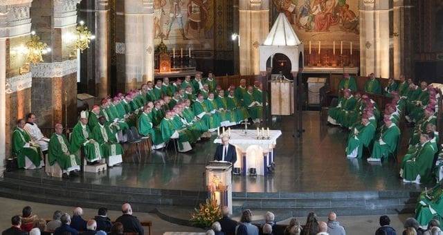 Abuso sessuale nella Chiesa: goffaggine, inerzia, omissione di informazioni, 18 vescovi implicati in fallimenti