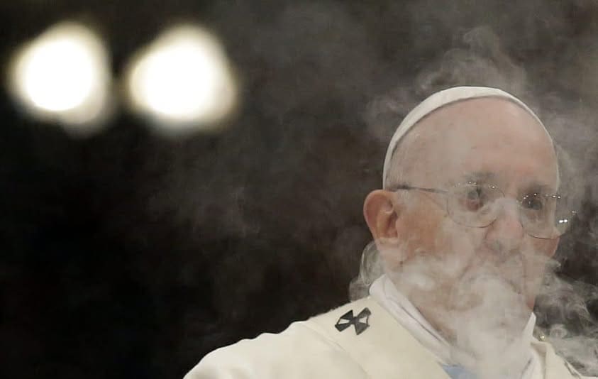 Preti pedofili, le associazioni delle vittime contro Papa Francesco