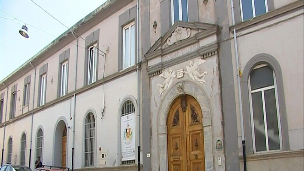 Diocesi di Oppido-Palmi affronta le denunce di abusi commessi dal sacerdote in passato: i dettagli dell’inchiesta