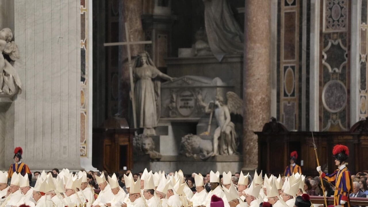 Prete abusato scrive ai cardinali alla vigilia del conclave: “Mai più pedofili nella chiesa”
