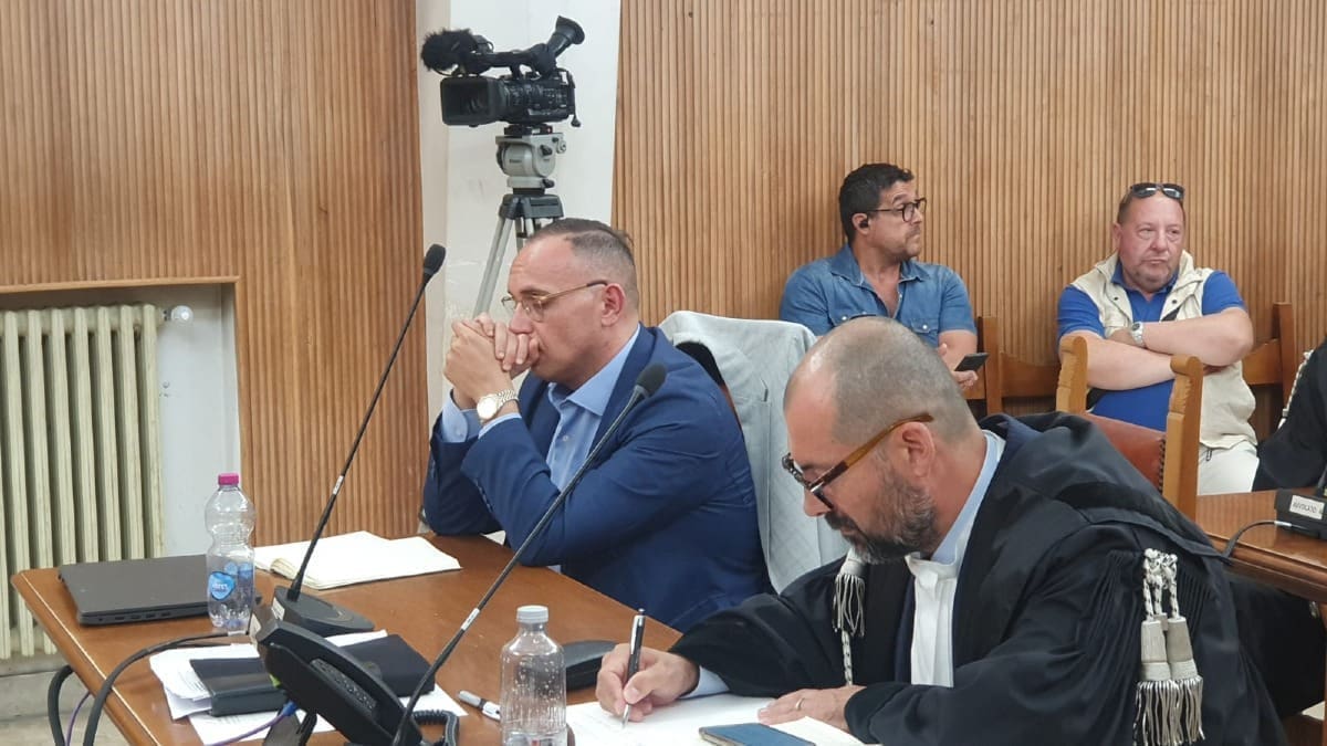 “Aveva ragione Hitler”: condanna confermata a Rugolo, tra citazioni shock e difesa teatrale