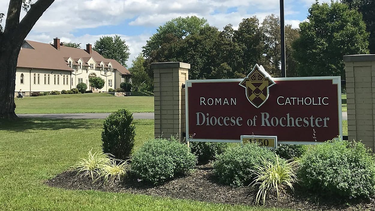 Il giudice approva l’accordo tra la diocesi cattolica di Rochester e le vittime di abusi sessuali