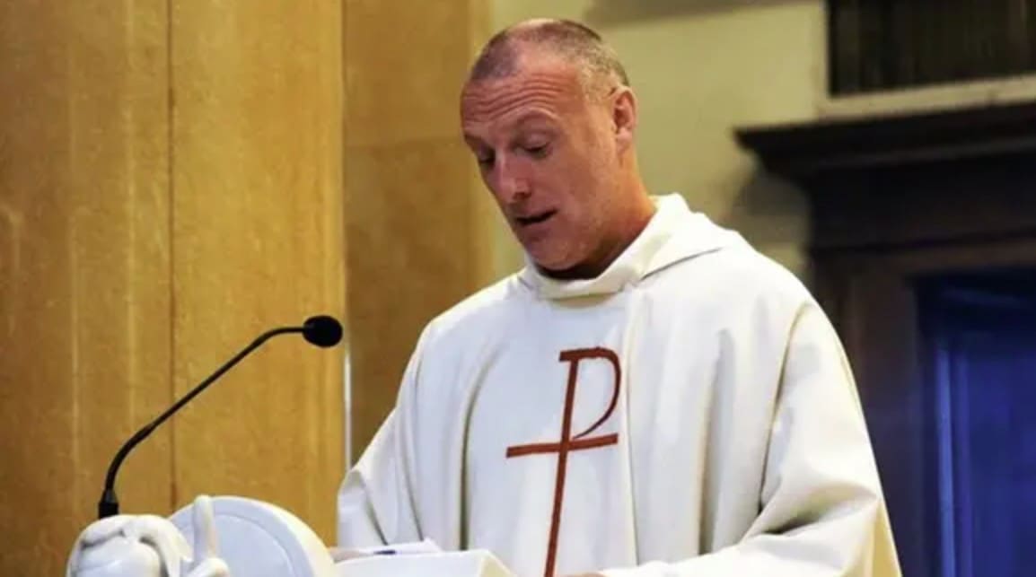 Violenza sessuale, don Samuele Marelli andrà alla sbarra: il sacerdote avrebbe abusato di 4 ragazzi dell’oratorio