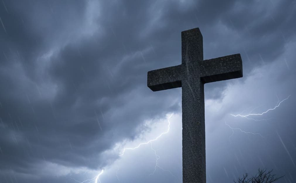 Sacerdote di Innsbruck denuncia abusi subiti 40 anni fa a Lana
