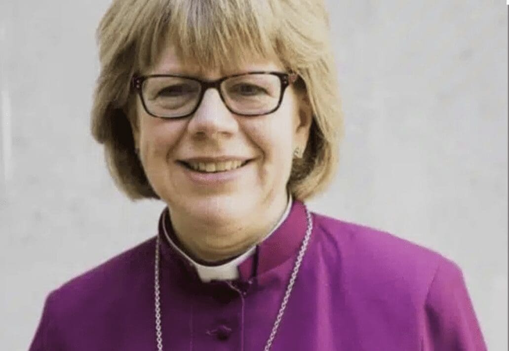 Abusi, arcivescova anglicana sospettata di aver coperto il caso di un prete: choc nella chiesa inglese