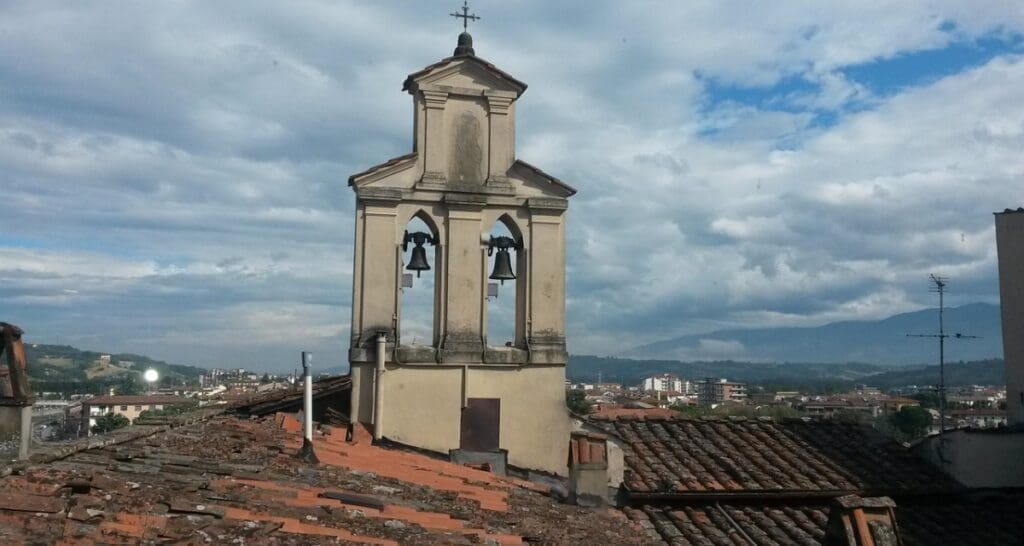 Savona, presidio per una campana per le vittime dei preti pedofili