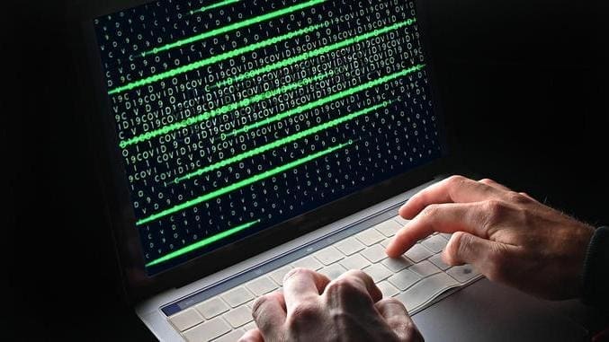 Pedopornografia on line, altri tre arresti nell’inchiesta che ha coinvolto il sacerdote bresciano
