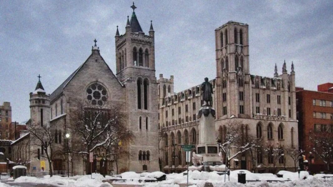 Oltre 176 milioni in indennizzi alle vittime di abusi hanno portato al fallimento una diocesi newyorkese