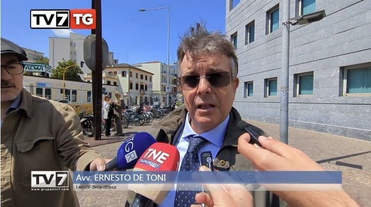 ABUSI SU MINORI: L’EX PROF RESPINGE LE ACCUSE