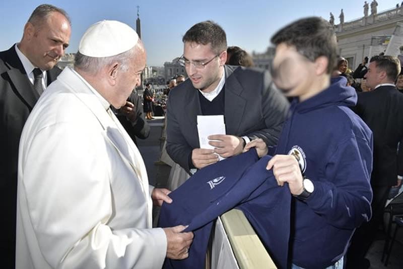 SOSPETTO MOLESTATORE IN CANONICA: SCOPPIA LA BUFERA