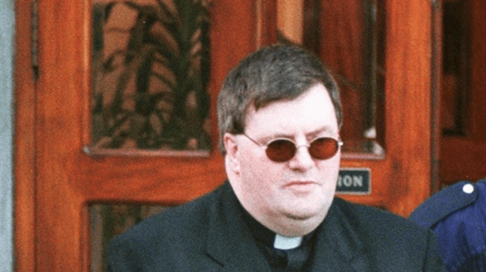 Fare causa al Papa