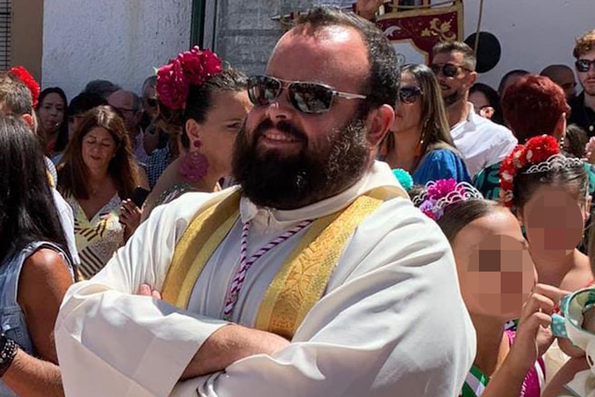 Drogava le vittime e le violentava in parrocchia: sacerdote condannato a 52 anni
