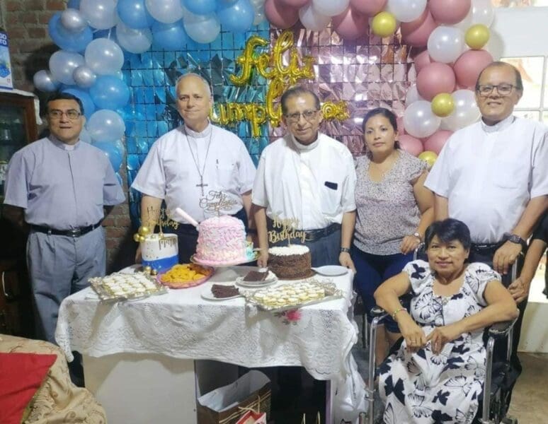 Muore senza essere stato indagato Ricardo Yesquén, uno dei sacerdoti di Chiclayo denunciato per abusi davanti a Prevost