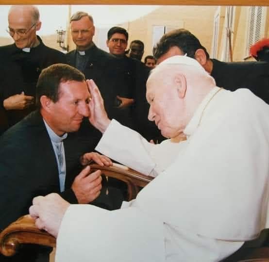 Un sacerdote colombiano residente in Italia è accusato di abusi sessuali su minori.