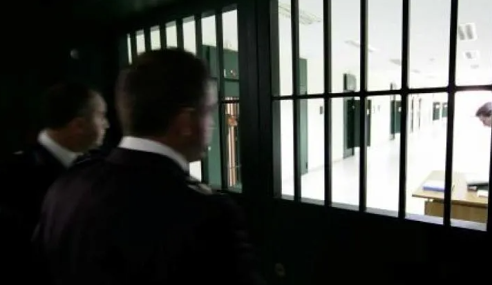 «Sta male», scarcerato ex parroco 78enne di Ostuni condannato per pedopornografia: ultimi tre anni ai domiciliari